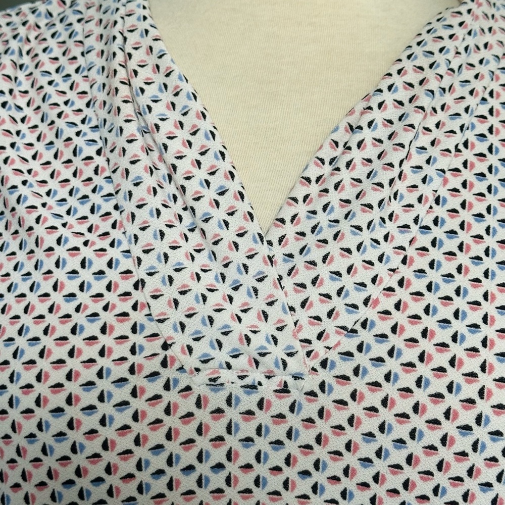 Talbots White and Blue Patterned Top - Picture 3 of 4
